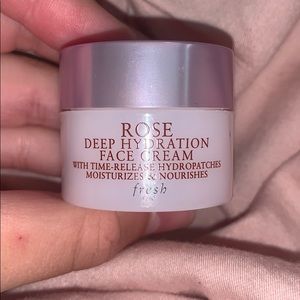 Fresh, rose deep hydration face cream